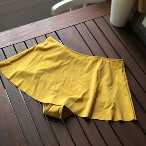 KortniJeane, Short Skirt, Mustard Yellow, Sz M NWT